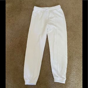 Aritzia sweat pants white size M